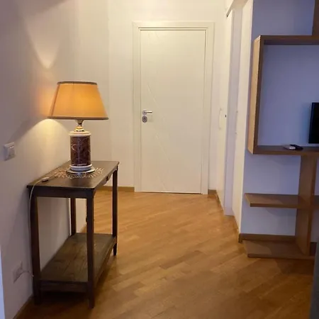 Fairome Apartment 2 Pini-3