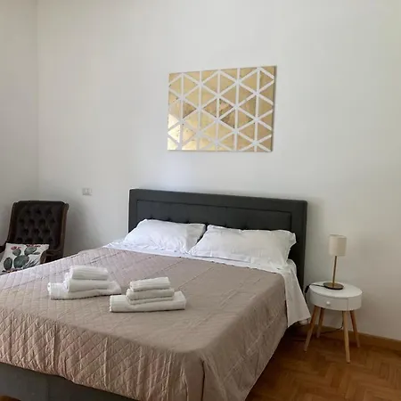 Fairome Apartment 2 Pini-2